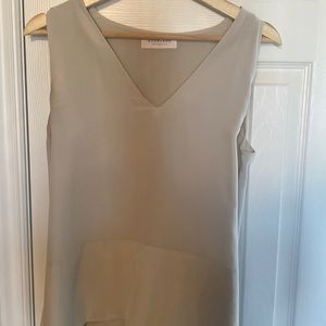 Everlane dove grey 100% silk shell top. Size 2.